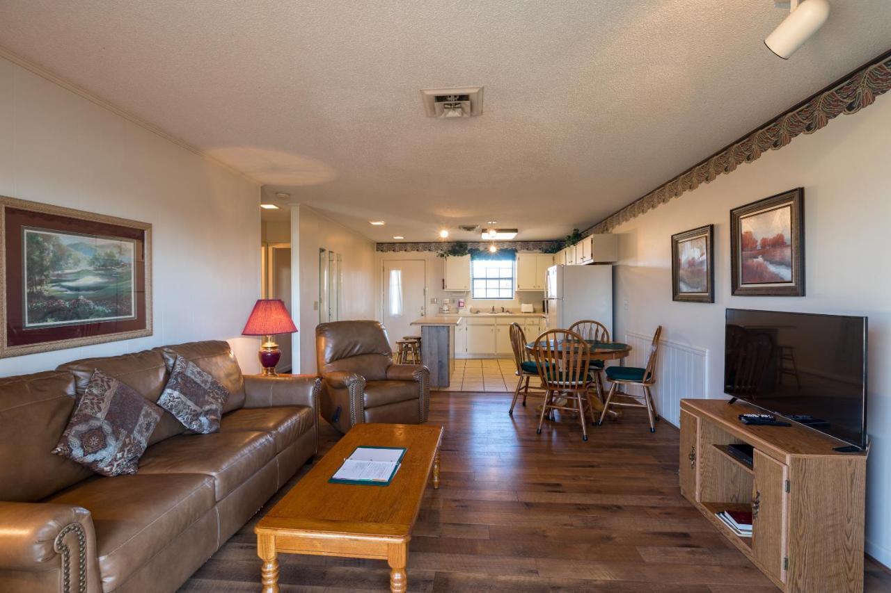 Hotel Crown At Tansi East Crossville